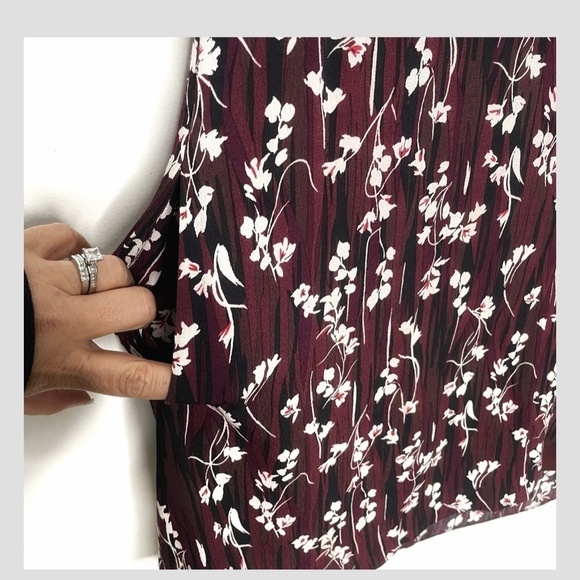 Chelsea28 Shift Dress Long Sleeve V- Neck Pockets Maroon Red Floral Lightweight - Picture 4 of 10